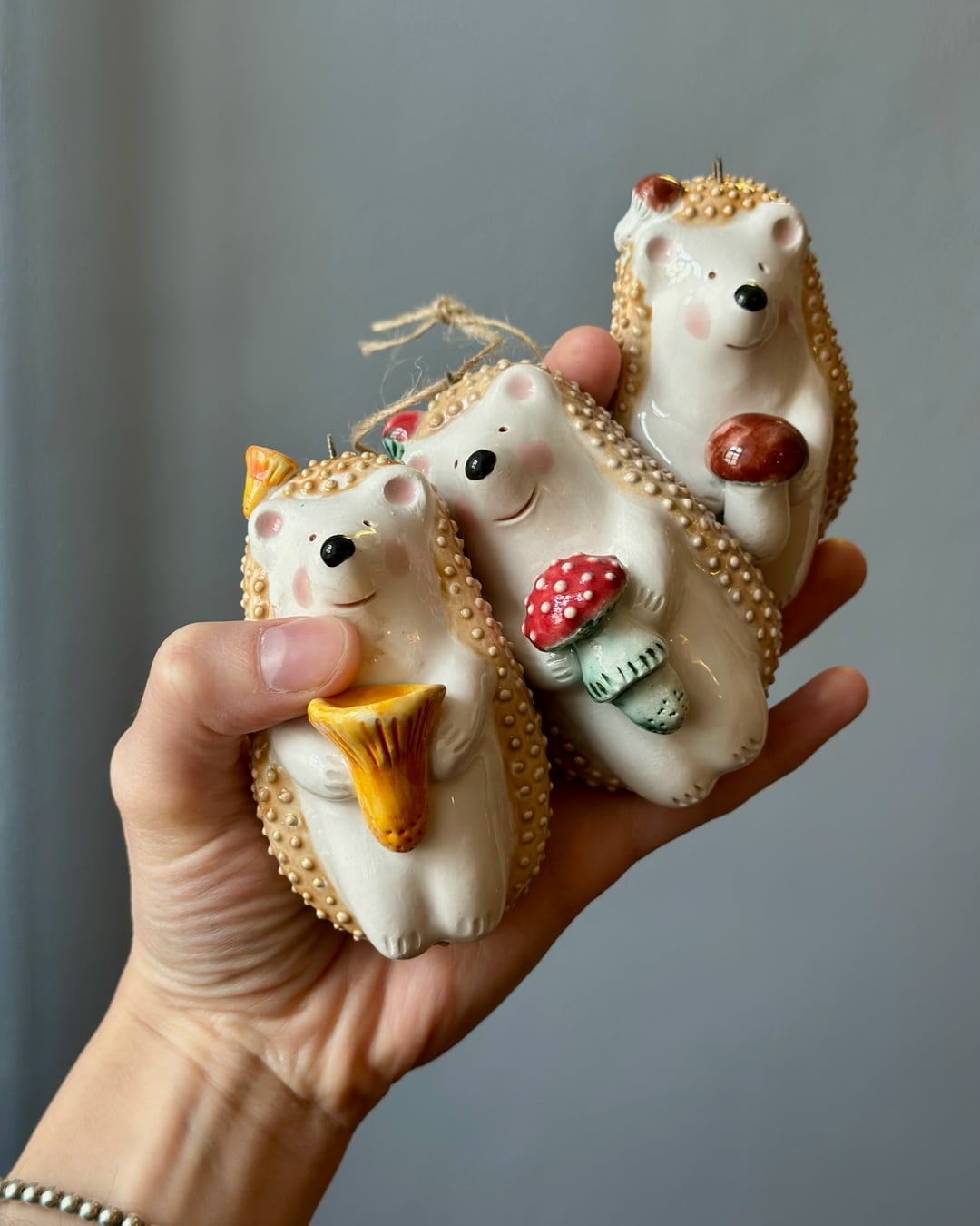 Ёж с грибочком